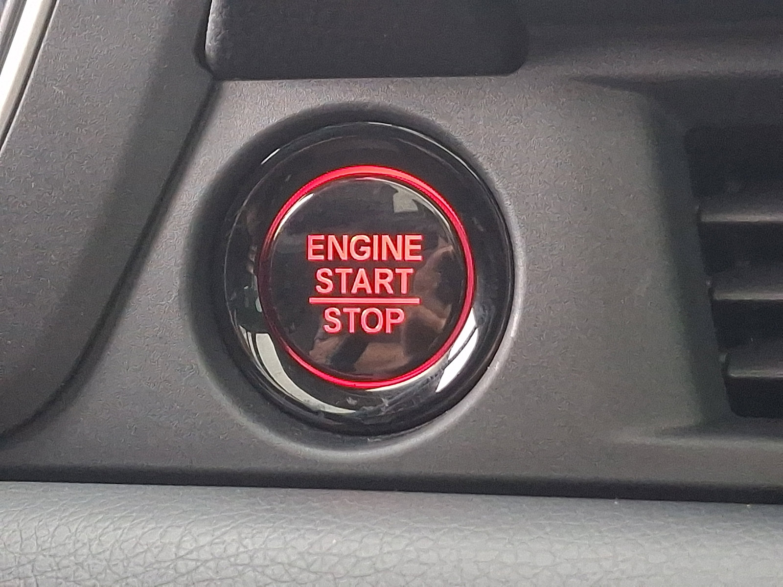 Used 2023 Honda Pilot Elite image 23