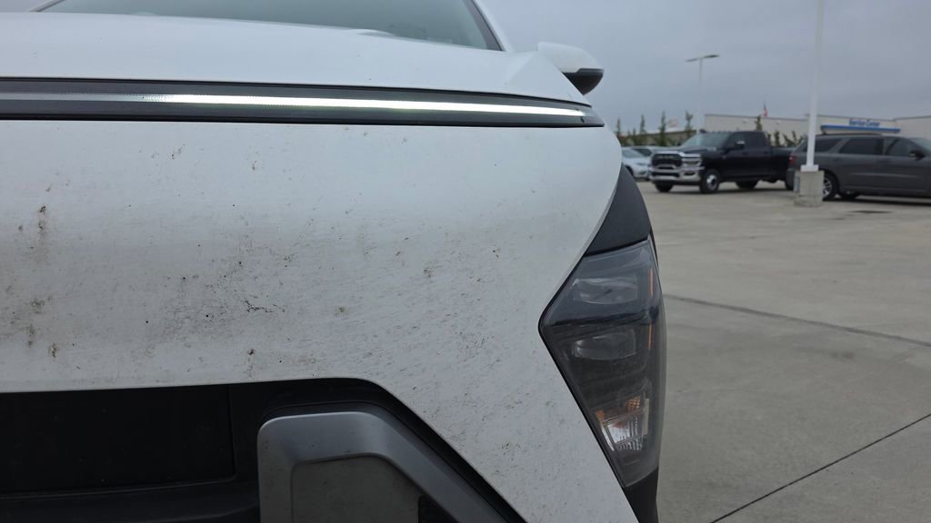 Used 2025 Hyundai Kona SEL image 9