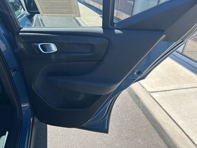 Certified 2025 Volvo XC40 B5 Plus image 12