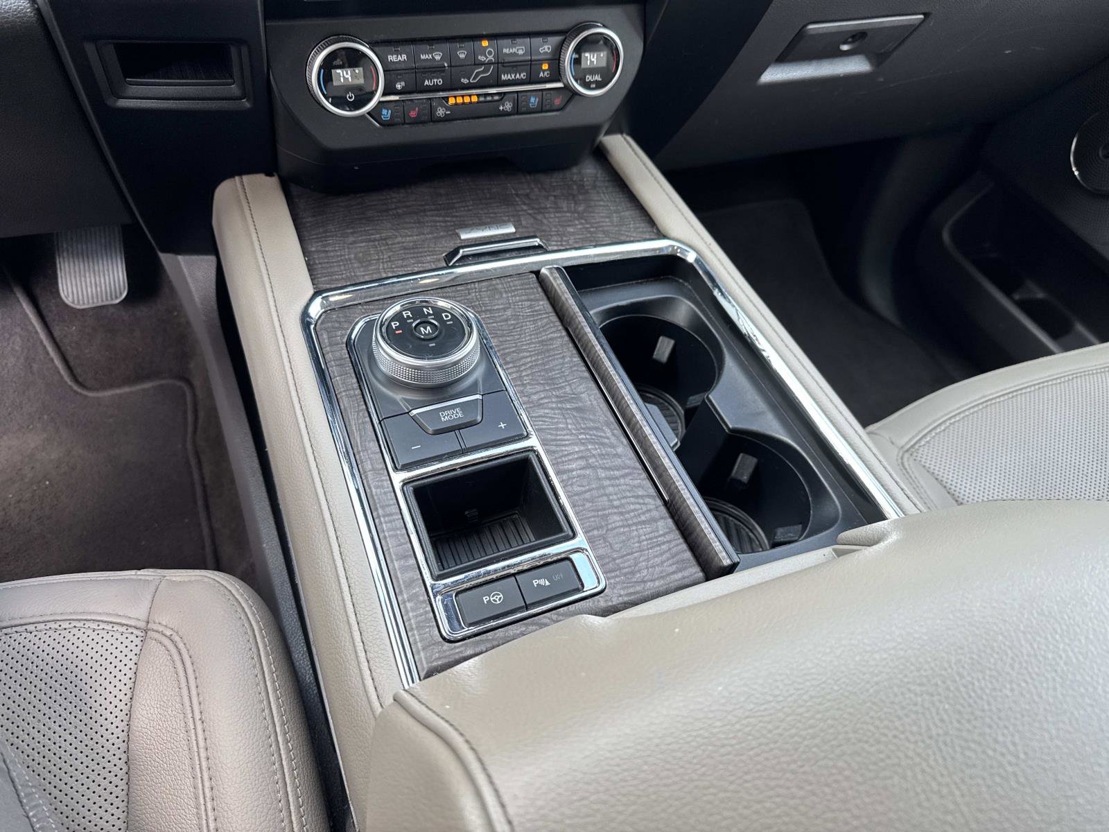 Used 2018 Ford Expedition Limited w/ Equipment Group 301A image 26