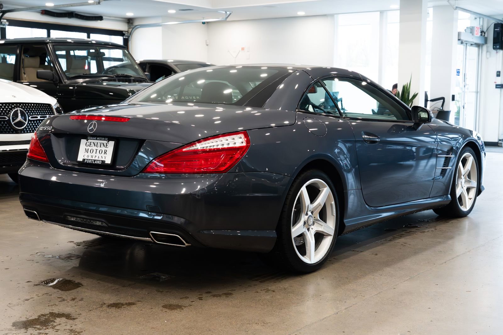 Used 2014 Mercedes-Benz SL 550 image 4