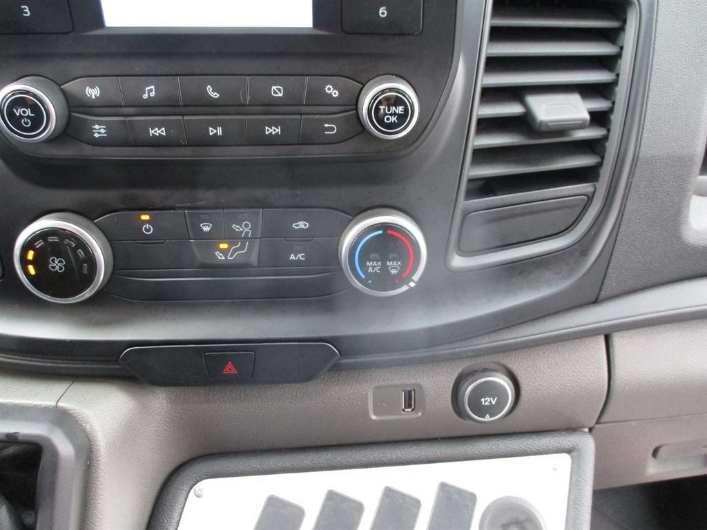 Used 2023 Ford Transit 250 RWD image 15