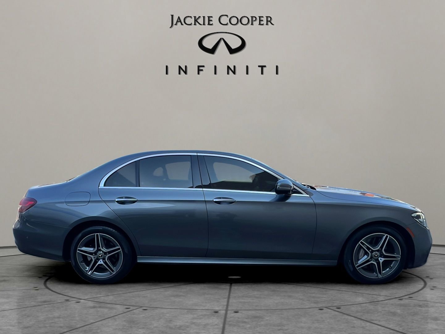 Used 2023 Mercedes-Benz E 350 4MATIC Sedan image 6