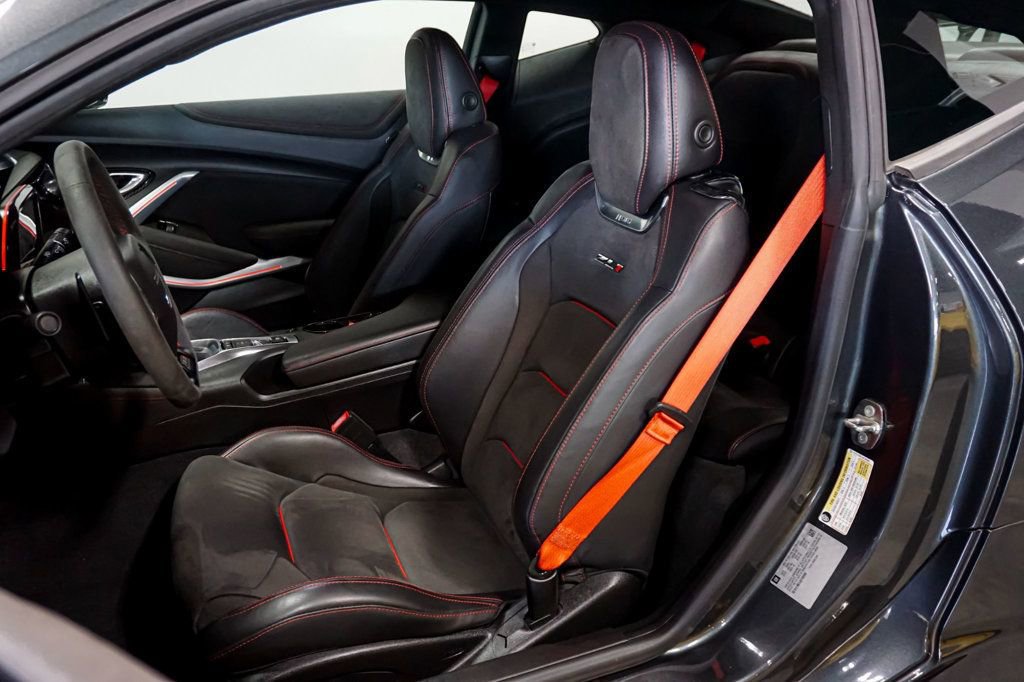 Used 2018 Chevrolet Camaro ZL1 image 9