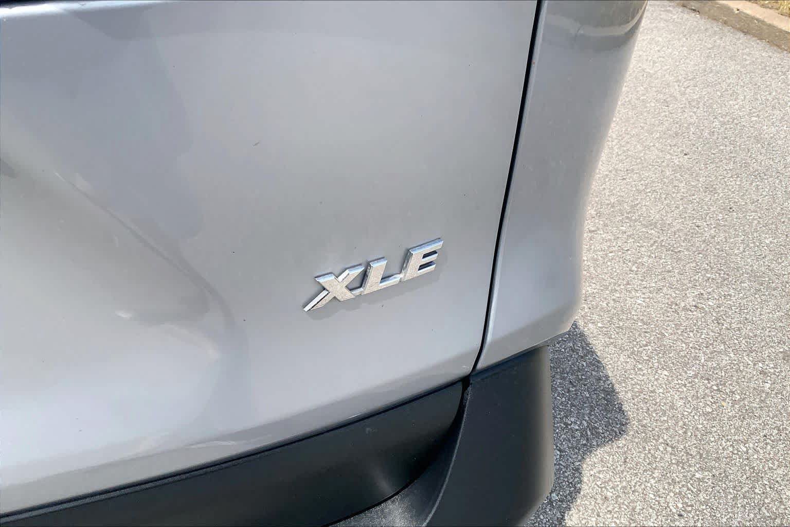 Used 2025 Toyota RAV4 XLE FWD image 18
