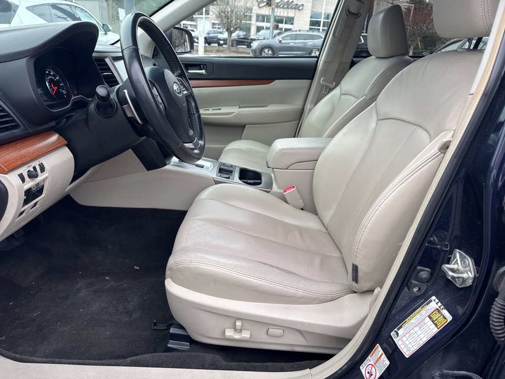 Used 2014 Subaru Outback 3.6R Limited image 15