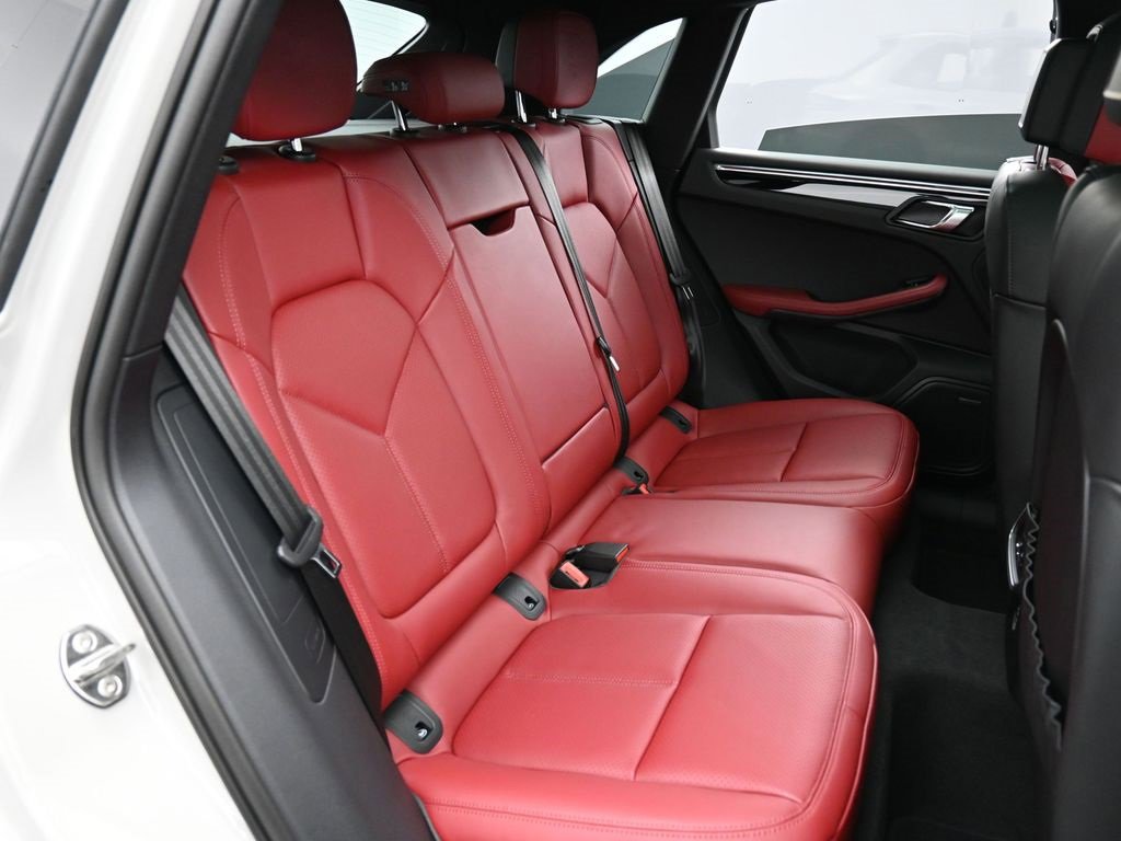 New 2026 Porsche Macan image 26