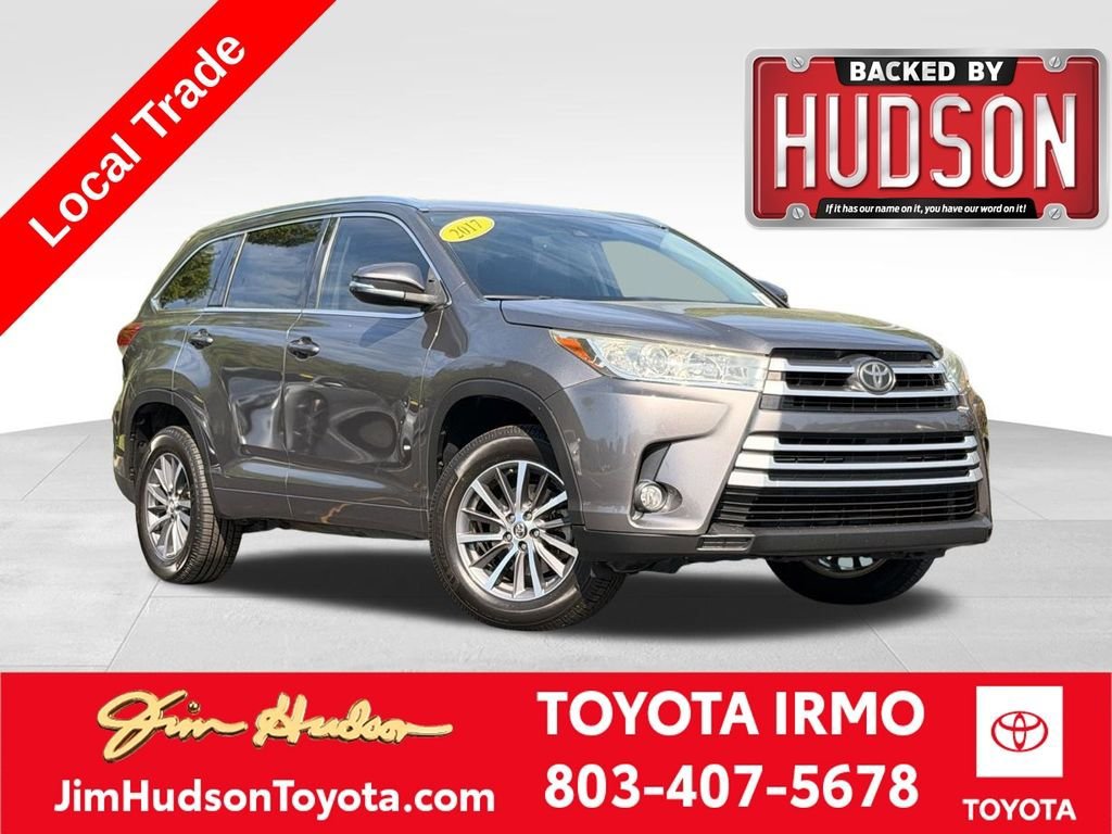 Used 2017 Toyota Highlander XLE FWD image 1