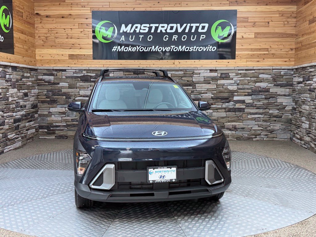 Certified 2024 Hyundai Kona SEL AWD/4WD image 4