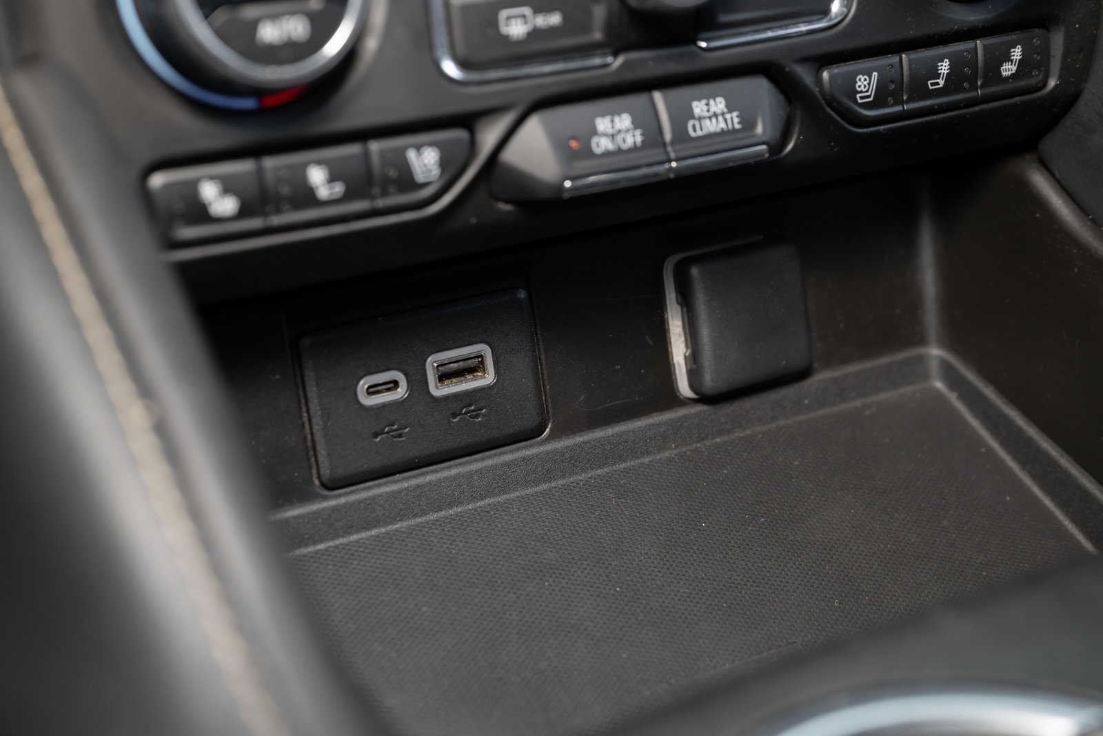 Used 2023 Chevrolet Tahoe Premier image 35