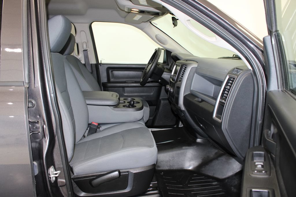 Used 2017 RAM 1500 Express AWD/4WD image 18