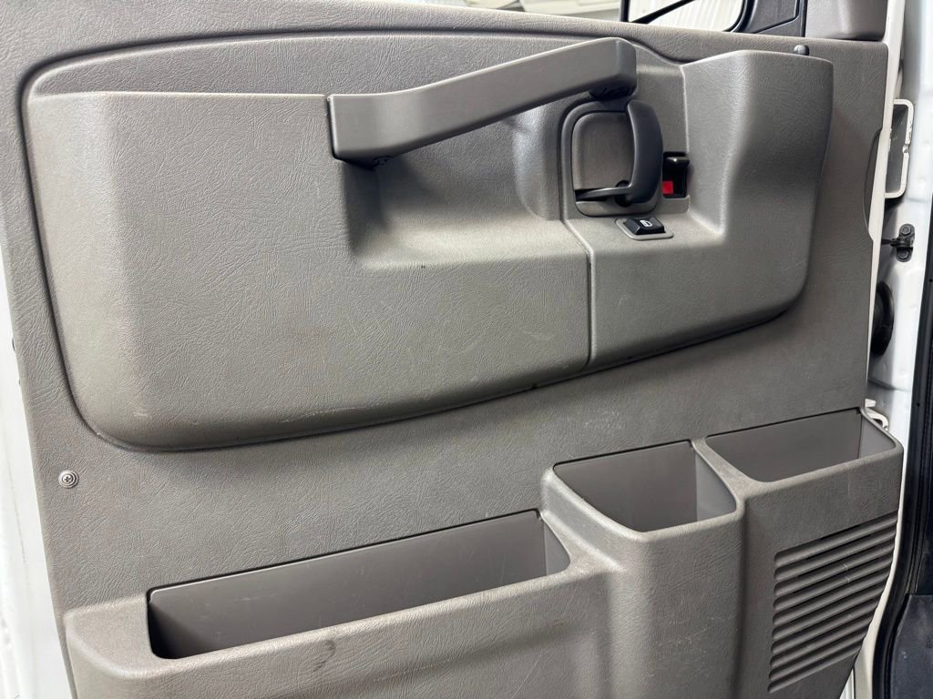 Used 2017 Chevrolet Express 3500 LT w/ LT Preferred Equipment Group image 8