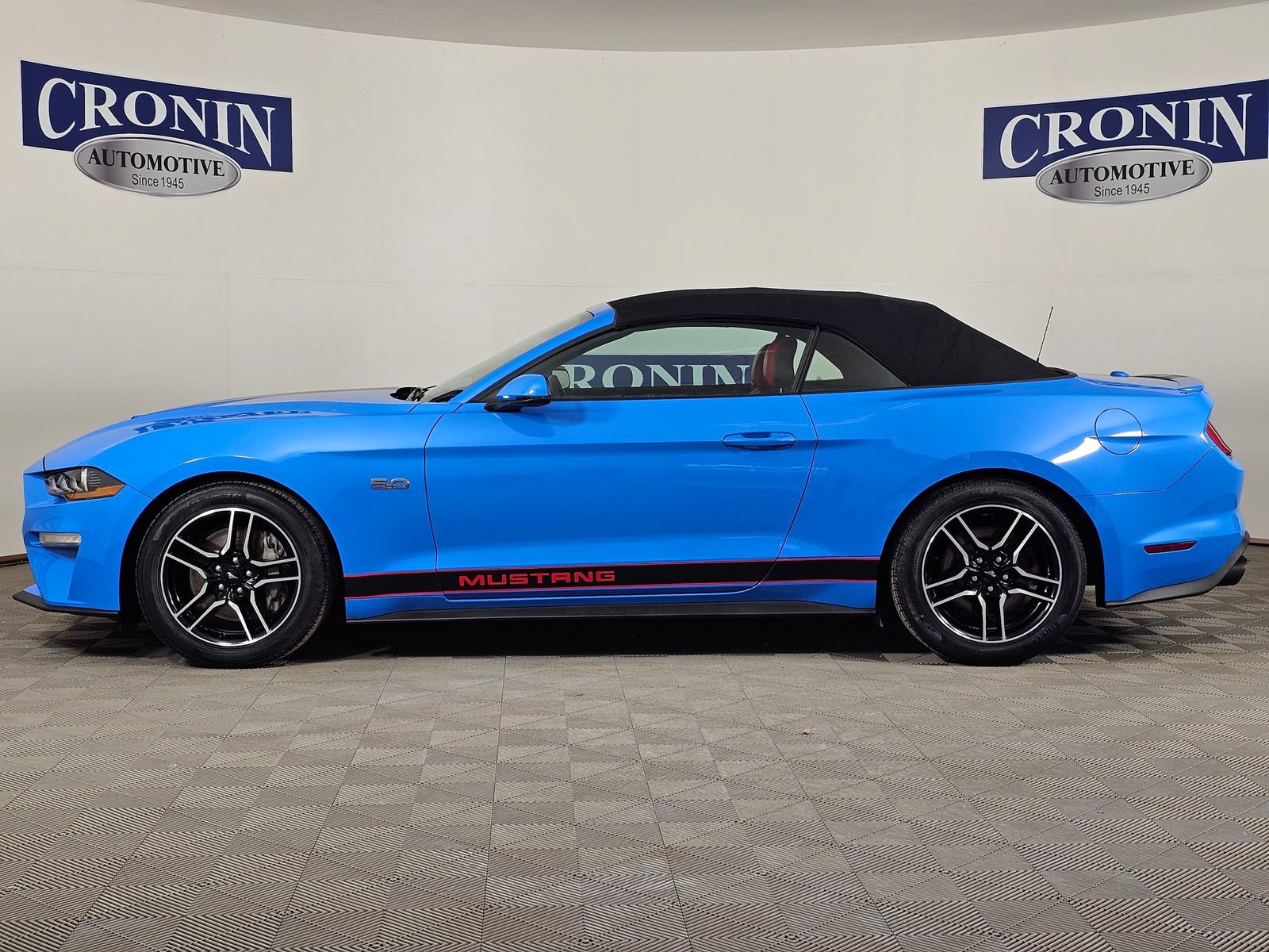 Used 2022 Ford Mustang GT Premium w/ Equipment Group 401A RWD image 27