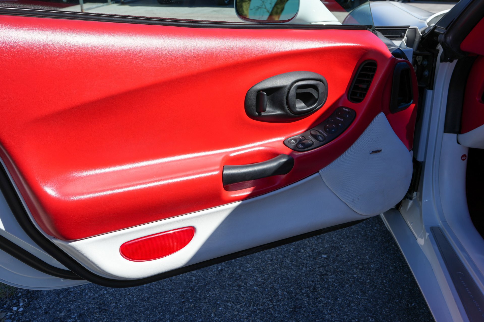 Used 2003 Chevrolet Corvette Convertible w/ Preferred Equipment Group1 image 22