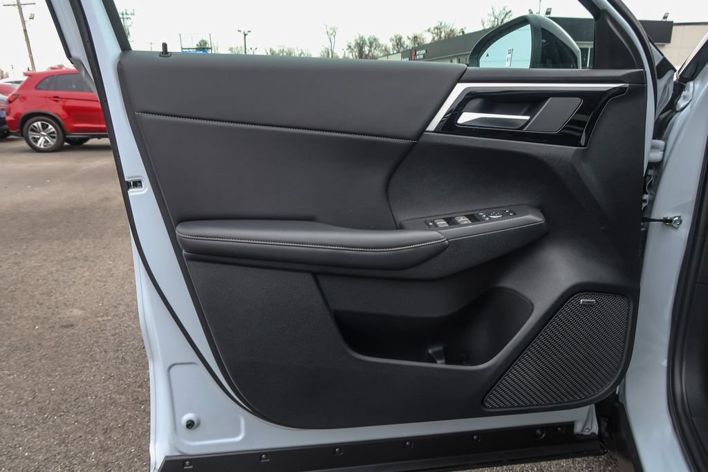 New 2026 Mitsubishi Outlander AWD image 25