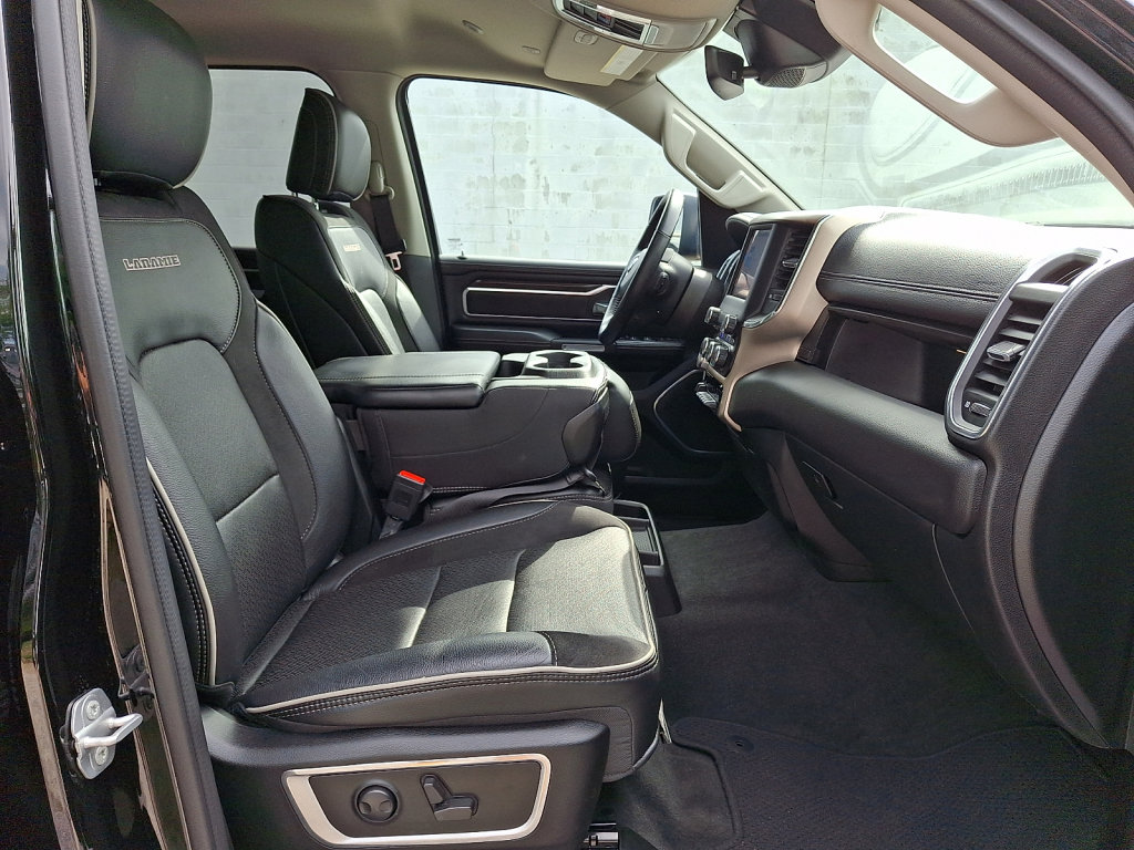 Used 2022 RAM 1500 Laramie AWD/4WD image 12