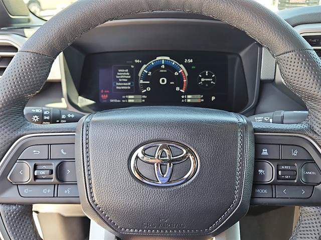 Used 2026 Toyota Tundra Limited AWD/4WD image 15