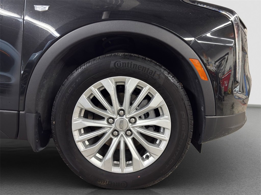 Used 2024 Cadillac XT4 Luxury w/ Cold Weather Package image 23