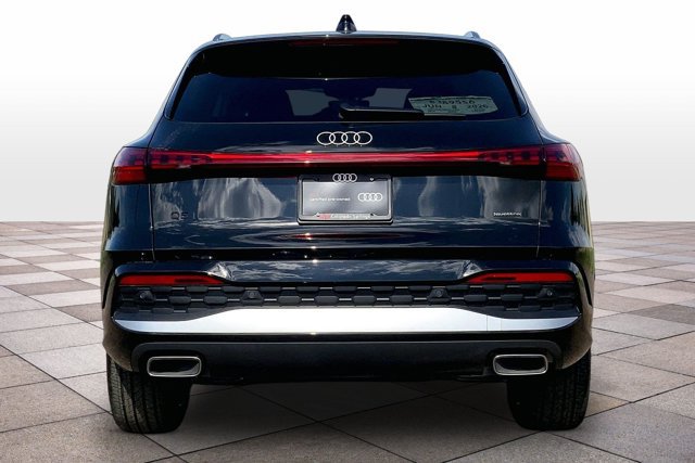 Used 2025 Audi Q5 Premium Plus w/ Premium Plus AWD/4WD image 4