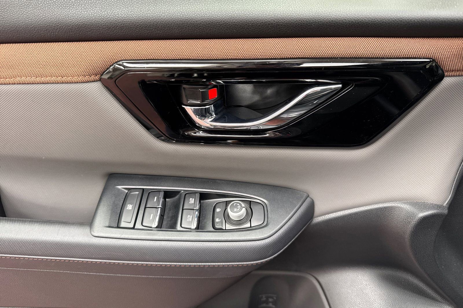 Used 2025 Subaru Forester Sport image 14