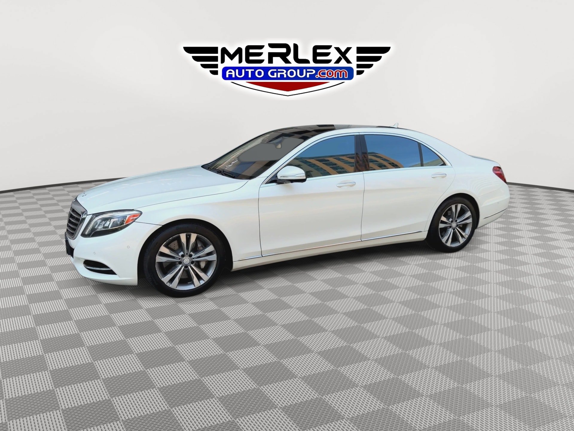 Used 2017 Mercedes-Benz S 550 4MATIC Sedan w/ Premium Package image 4