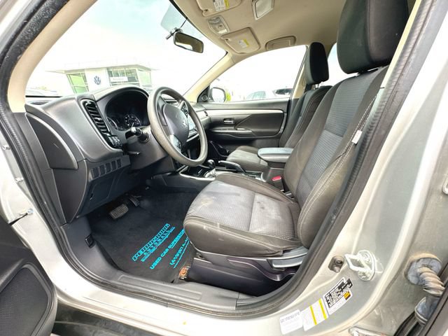 Used 2018 Mitsubishi Outlander ES AWD/4WD image 10