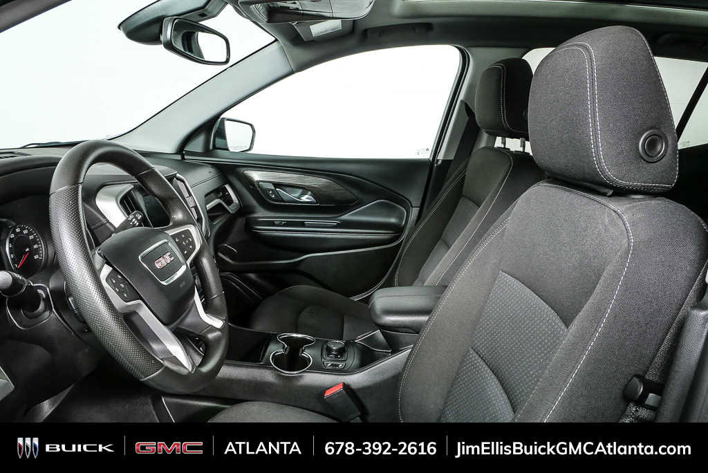 Used 2024 GMC Terrain SLE w/ Driver Convenience Package FWD image 5