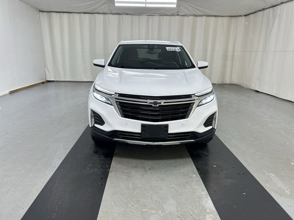 Used 2023 Chevrolet Equinox LT AWD/4WD image 3