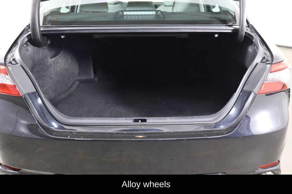 Used 2023 Toyota Camry XSE FWD image 17