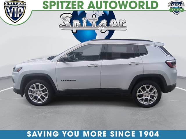 Used 2024 Jeep Compass Latitude AWD/4WD image 7