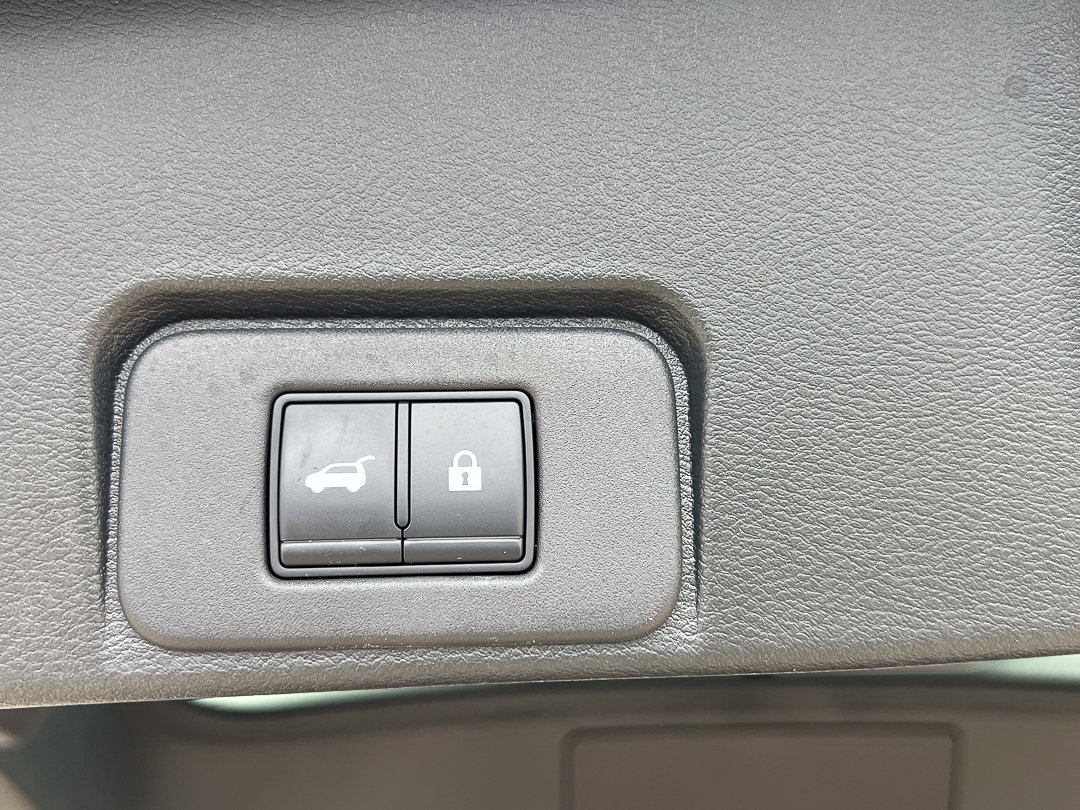 Used 2022 Nissan Rogue Platinum w/ Head-Up Display Package image 7