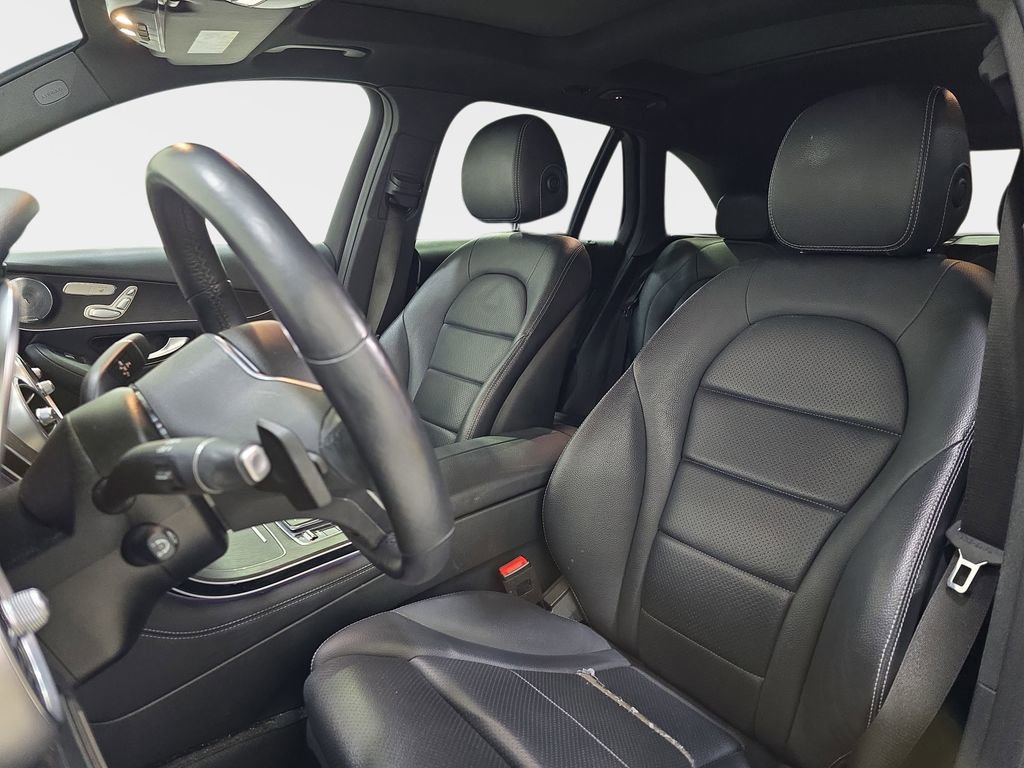 Used 2020 Mercedes-Benz GLC 300 4MATIC image 18