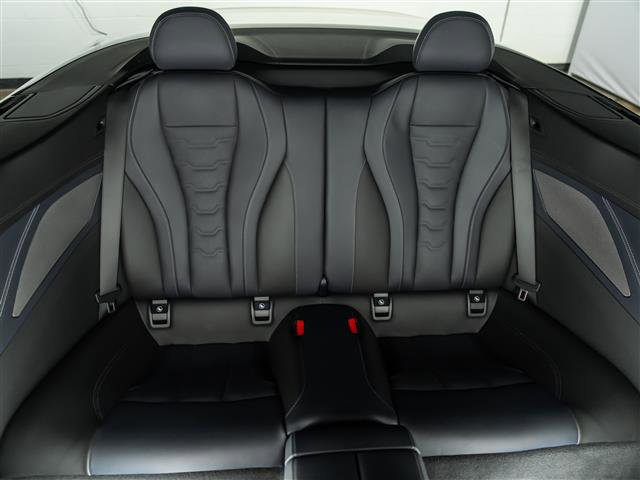 Used 2023 BMW 840i Convertible image 39