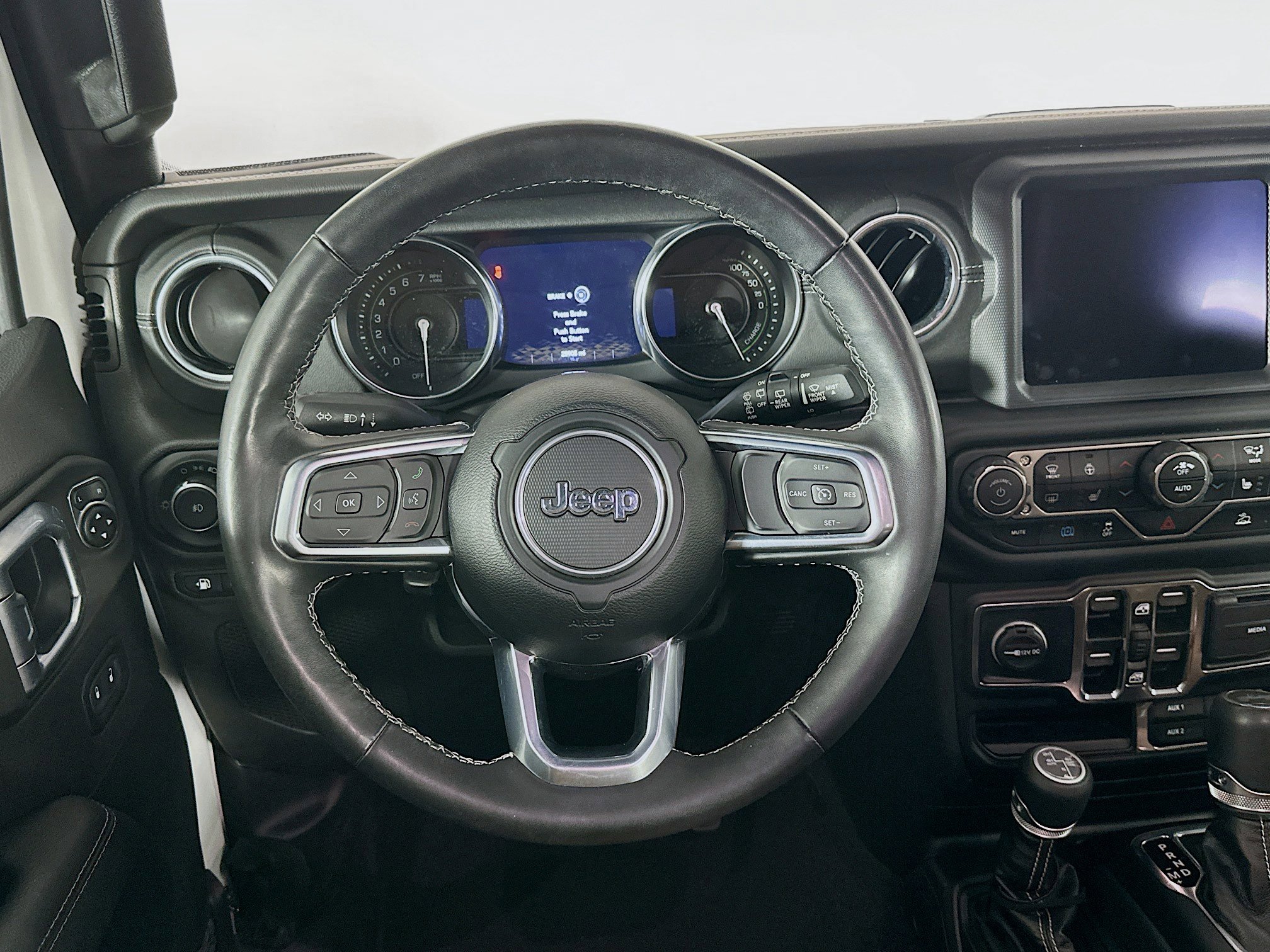 Used 2023 Jeep Wrangler Sahara w/ Cold Weather Group image 17