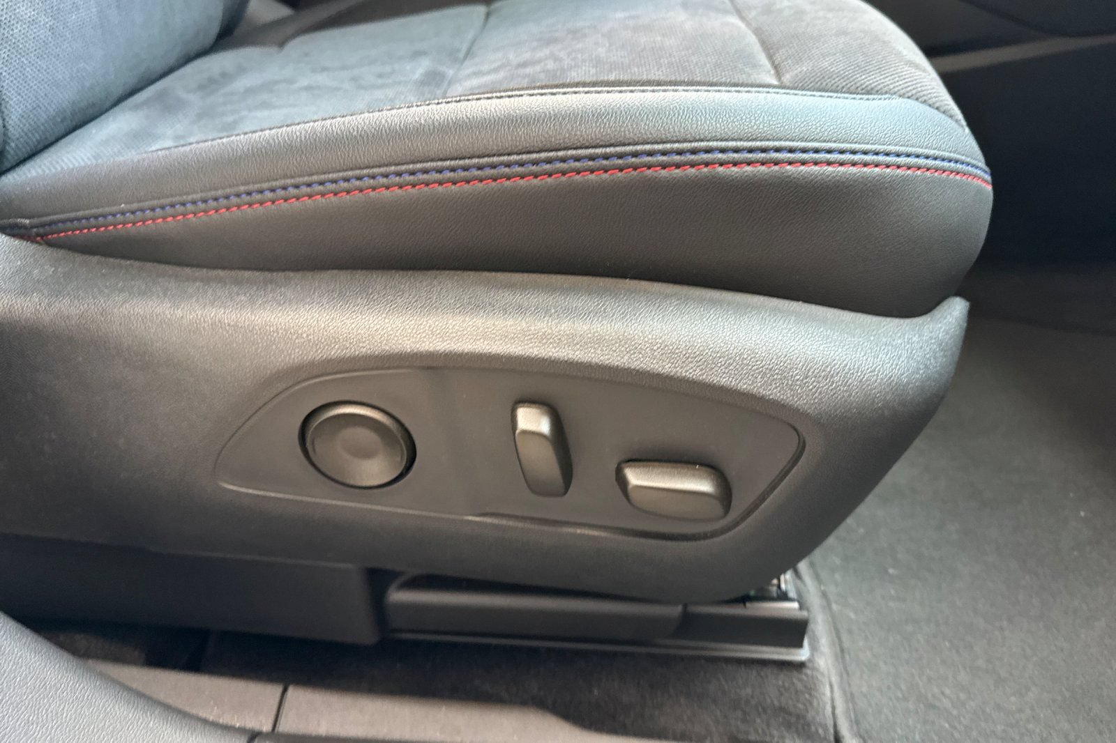Used 2024 Chevrolet Blazer EV RS AWD/4WD image 23