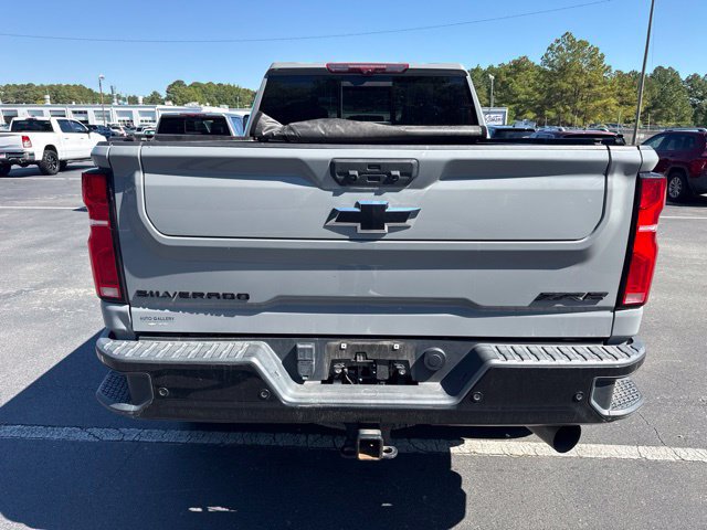 Used 2024 Chevrolet Silverado 2500 ZR2 w/ Technology Package AWD/4WD image 4