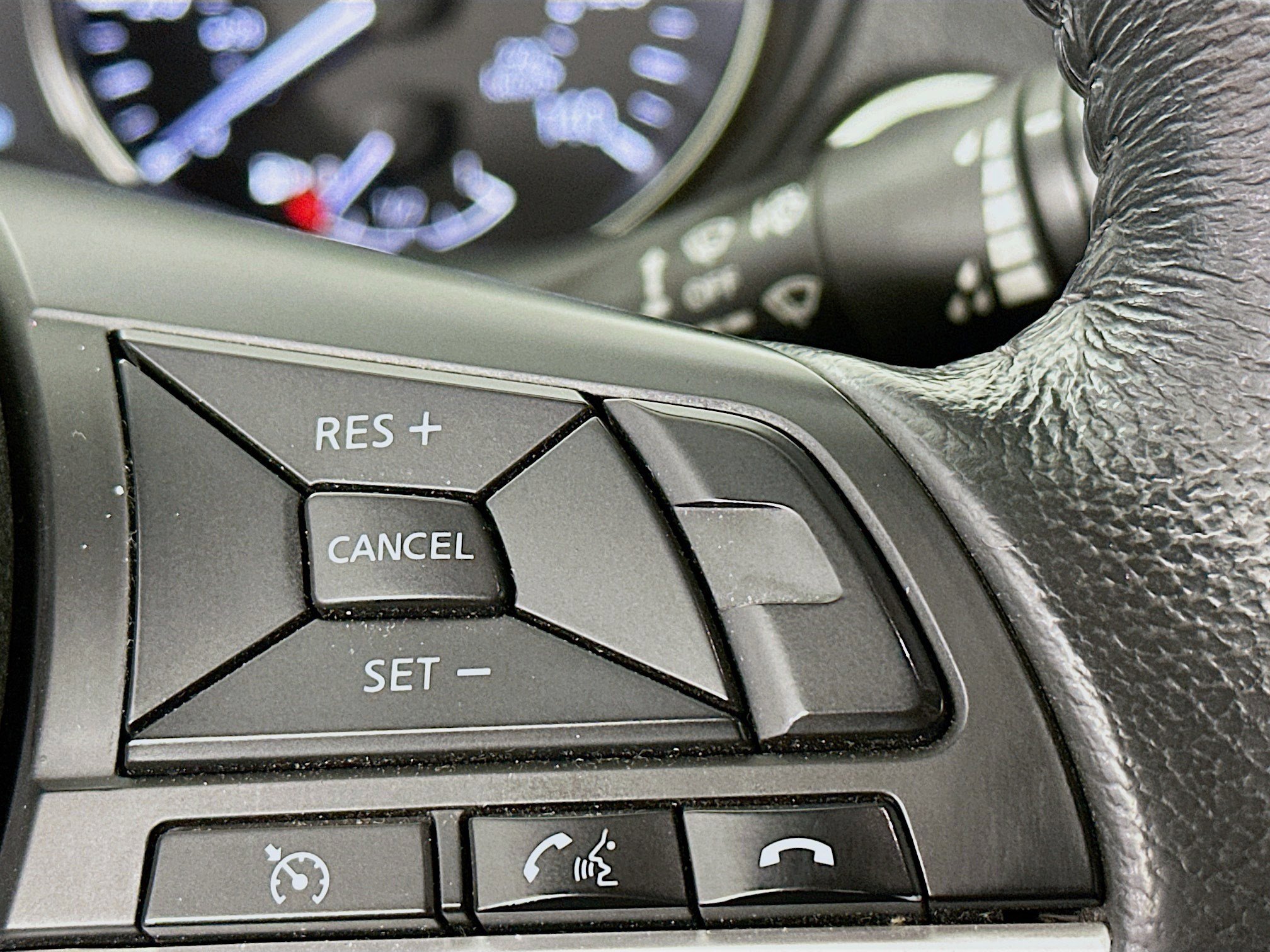 Used 2017 Nissan Rogue SV image 21