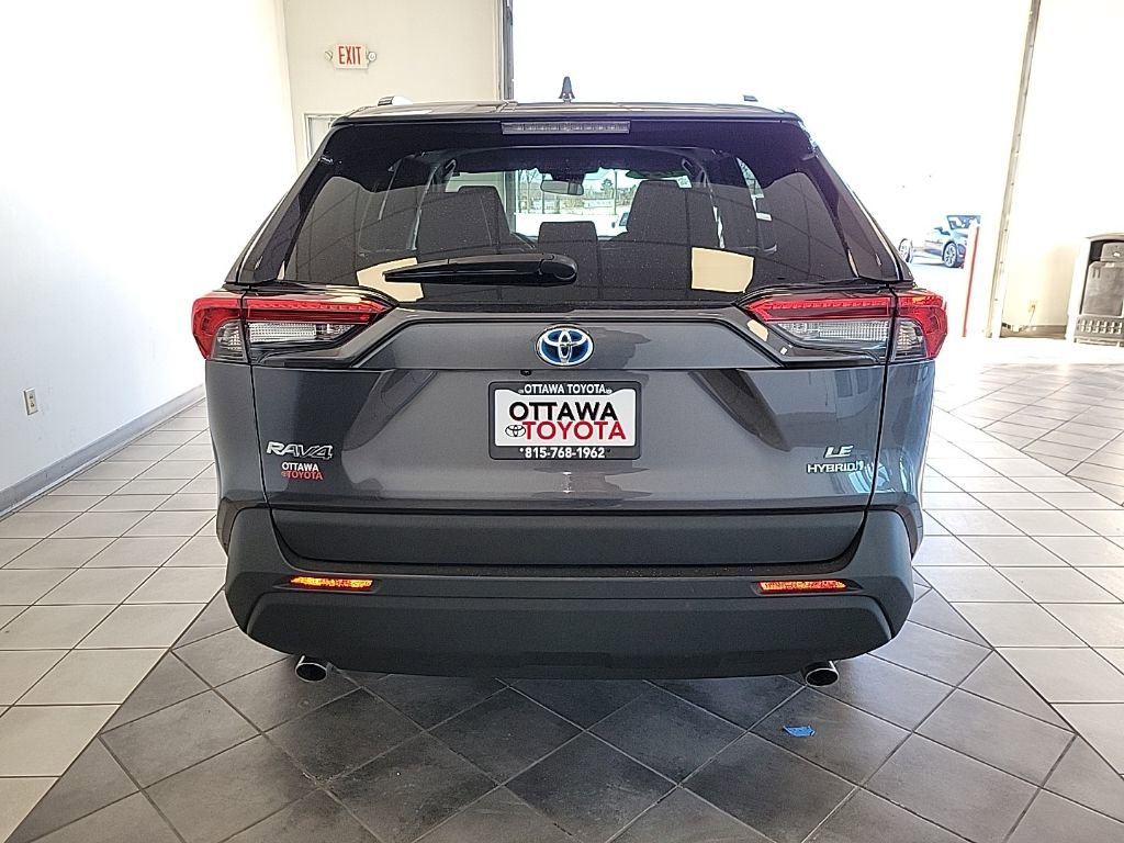 Used 2024 Toyota RAV4 LE AWD/4WD image 6