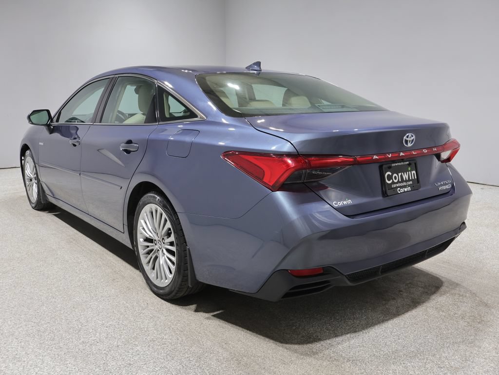 Used 2020 Toyota Avalon Limited w/ All Weather Liner Package FWD image 5