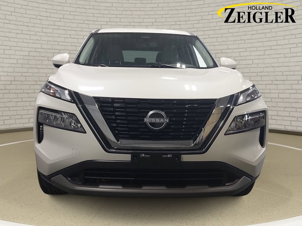 Certified 2023 Nissan Rogue SV AWD/4WD image 2