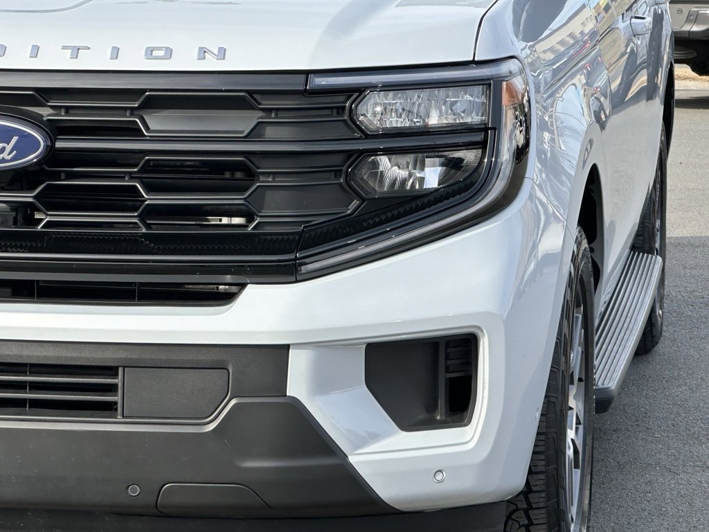 Used 2025 Ford Expedition Active image 51