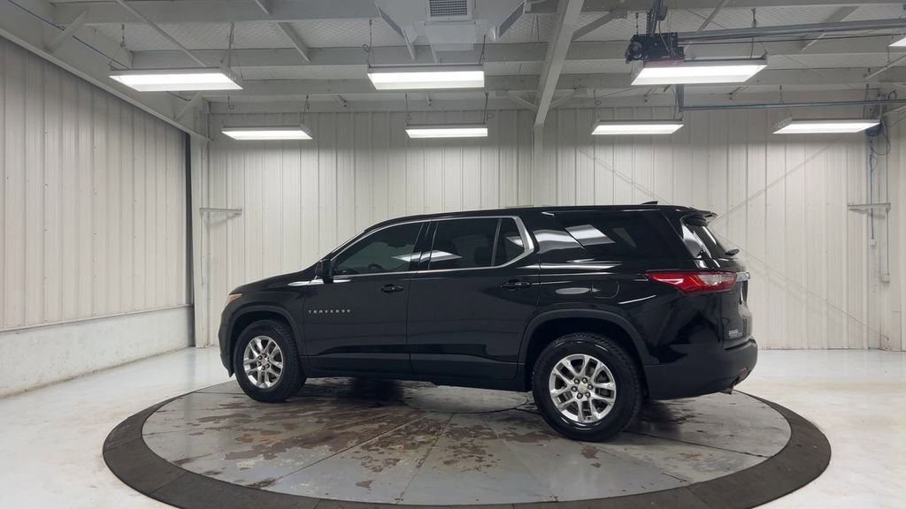 Used 2021 Chevrolet Traverse LS FWD image 6