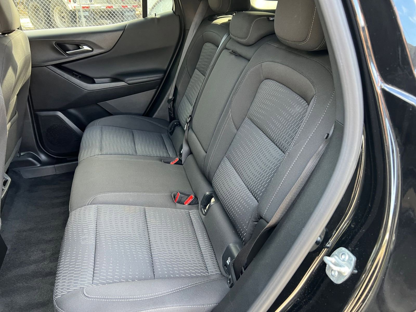 Used 2025 Chevrolet Equinox LT image 32