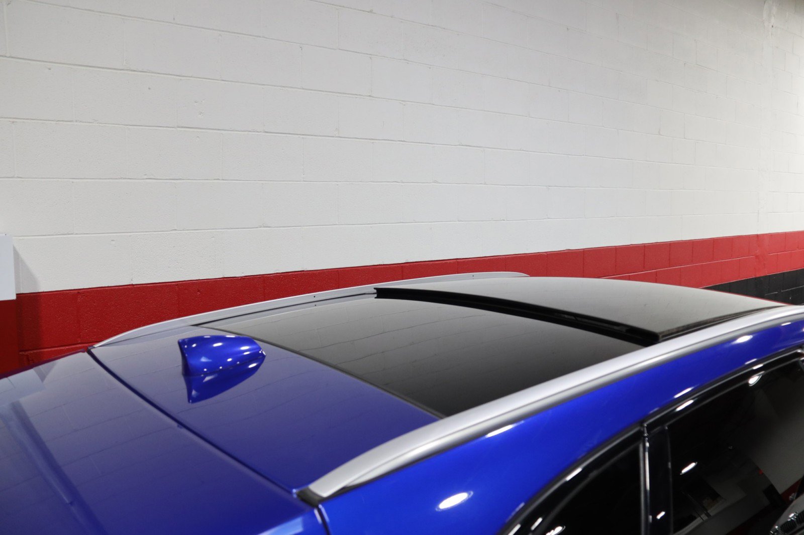 Used 2019 Jaguar F-PACE S image 10