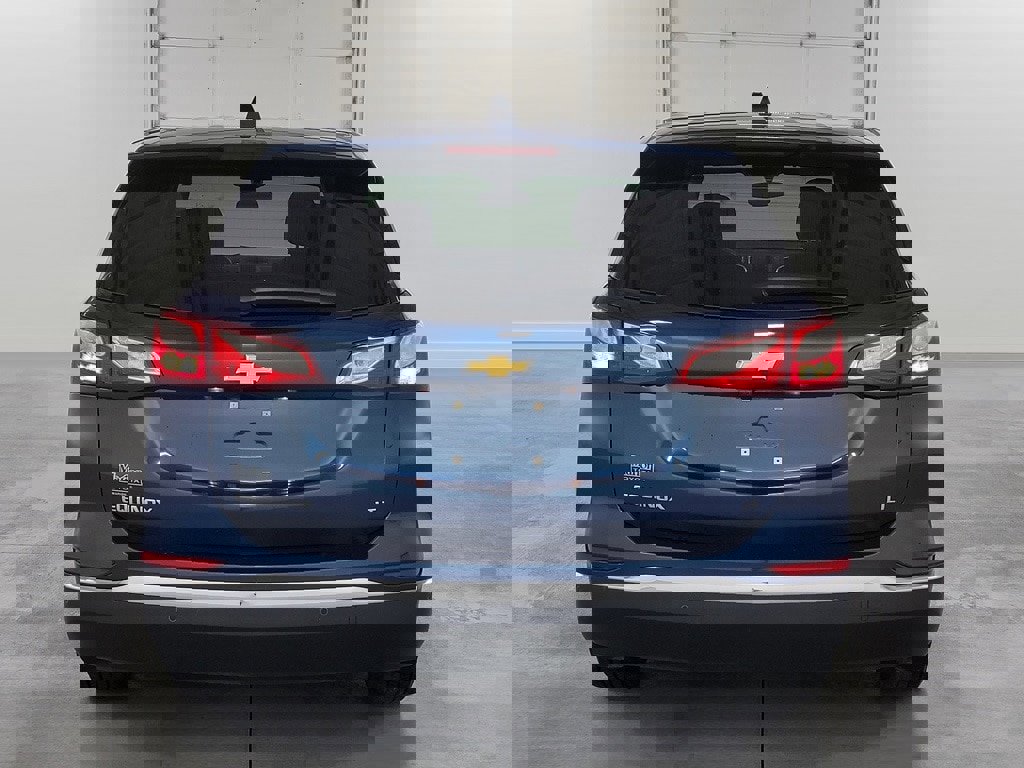 Used 2020 Chevrolet Equinox LT w/ Driver Convenience Package image 7