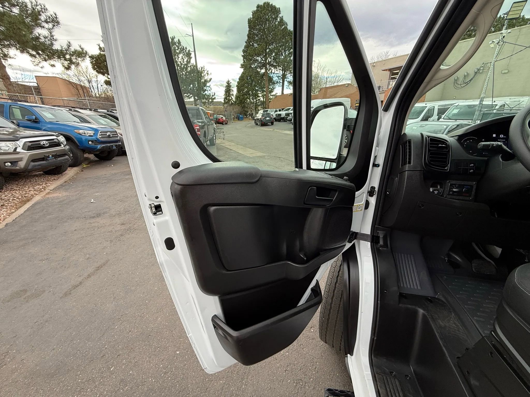 Used 2023 RAM ProMaster 1500 image 13