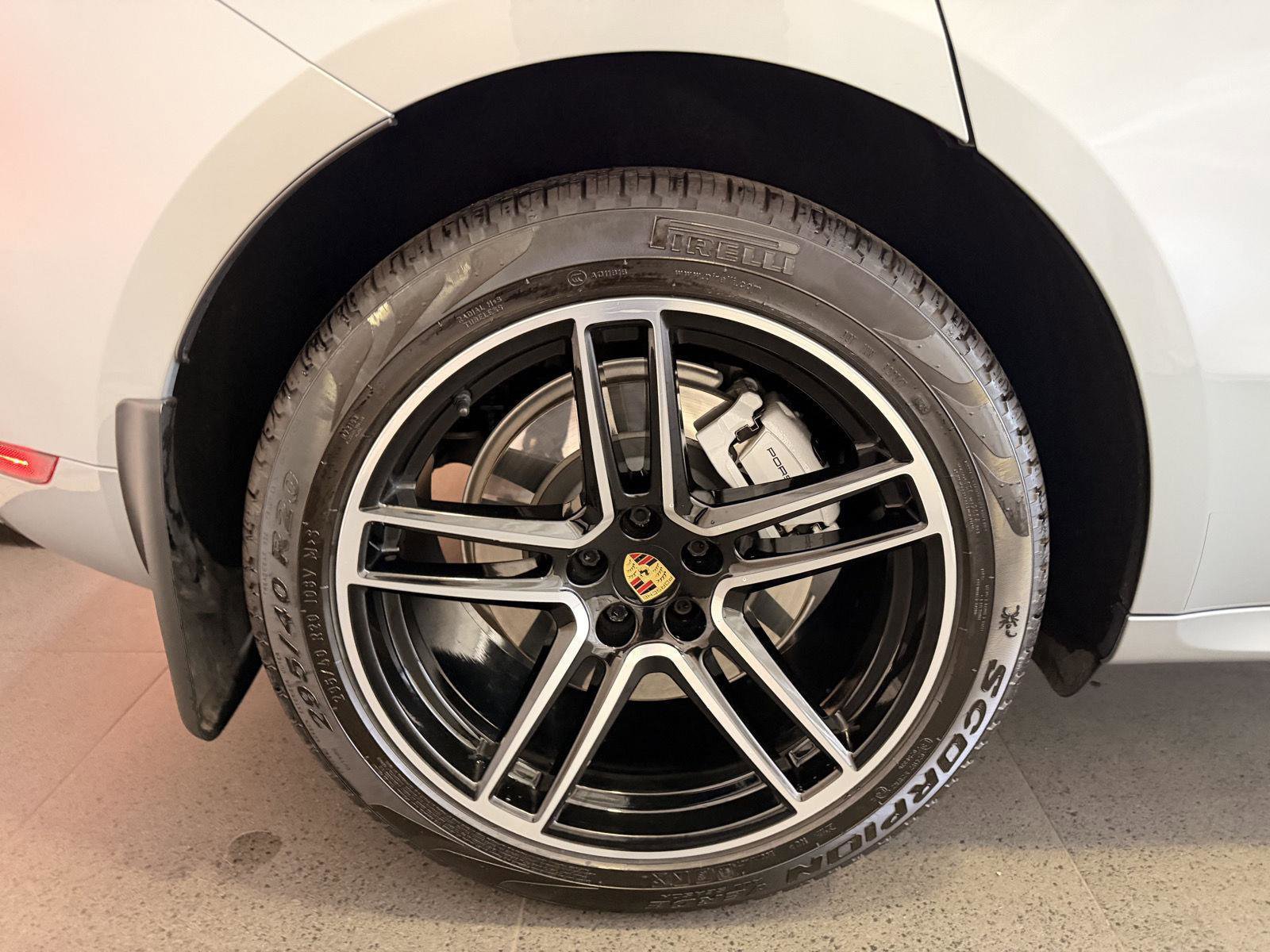Certified 2020 Porsche Macan Turbo image 12