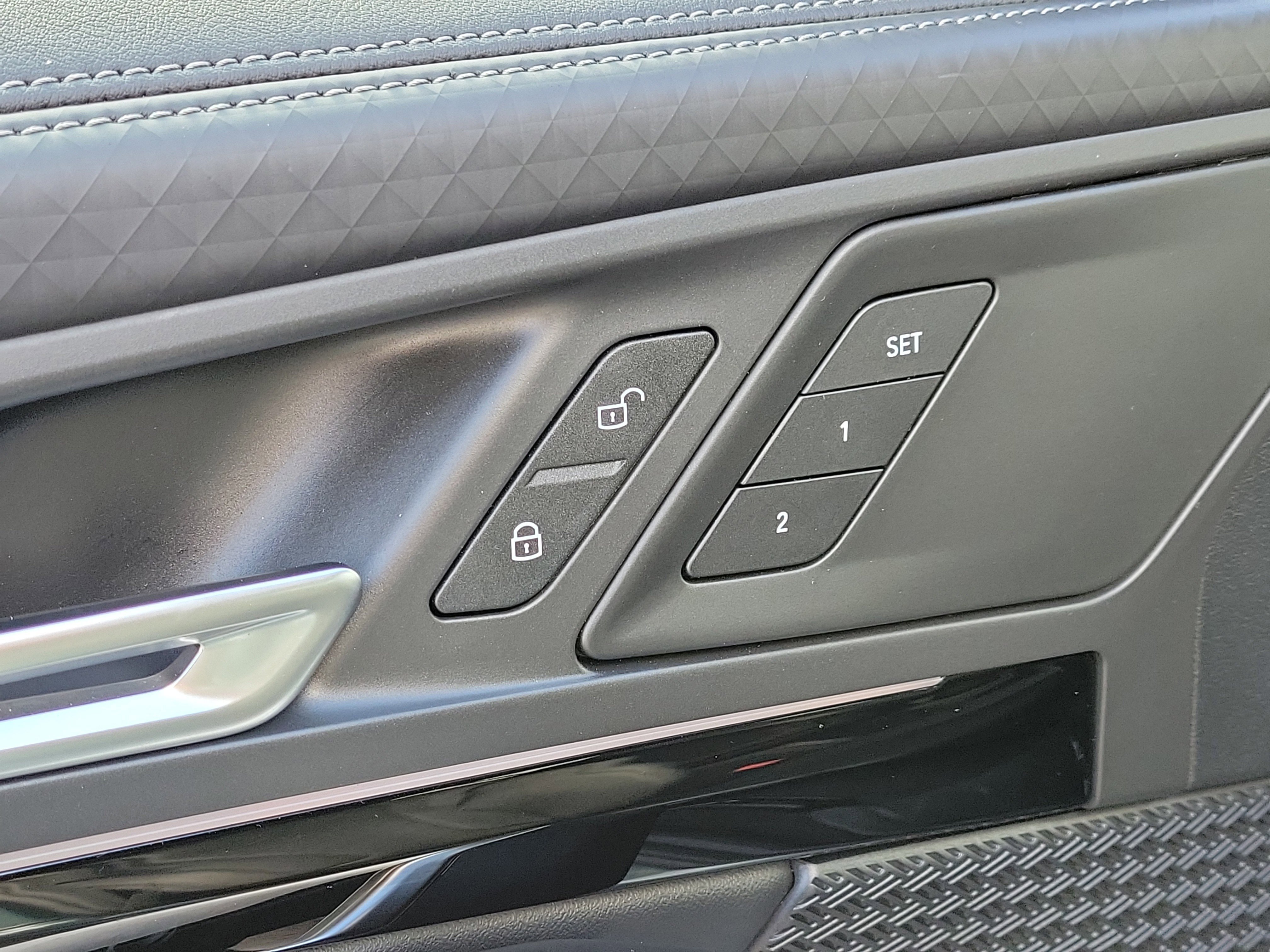 Used 2025 BMW X2 xDrive28i image 19