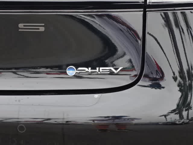 Certified 2026 Toyota Prius Plug-In Hybrid FWD image 11