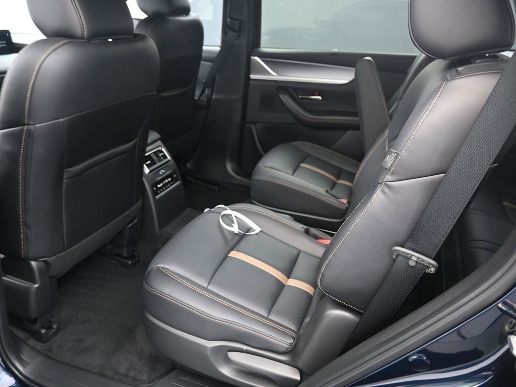 Used 2025 MAZDA CX-90 3.3 Turbo S w/ Premium Package image 16